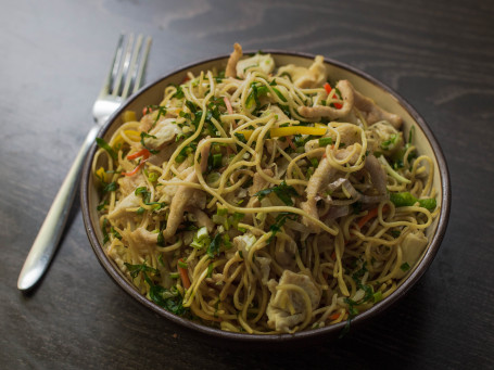 Chicken Hakka Garlic Noodles