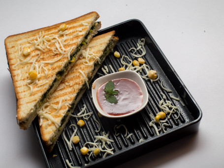 Spinach Corn And Cheese Sandwich (Signature)