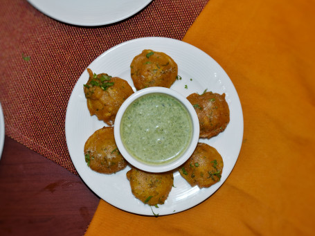 Aloo Pakoda (10 Pcs)