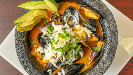 Mussels Al Chipotle Molcajete