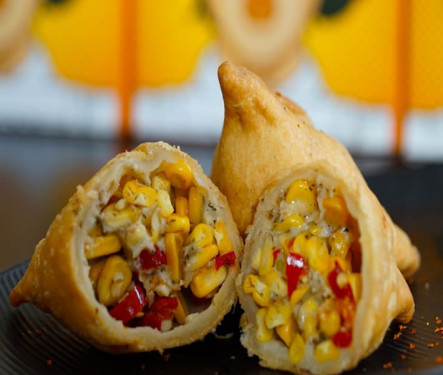 Cheesy Corn Samosa