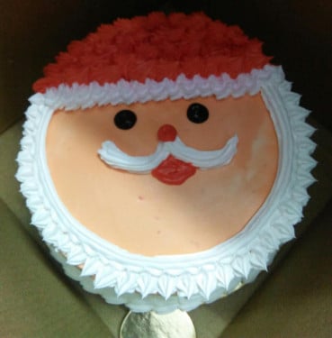 Santa Cake Half Kg