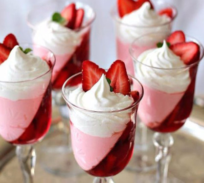 Strawberry Pudding (1 Pc) (Eggless)