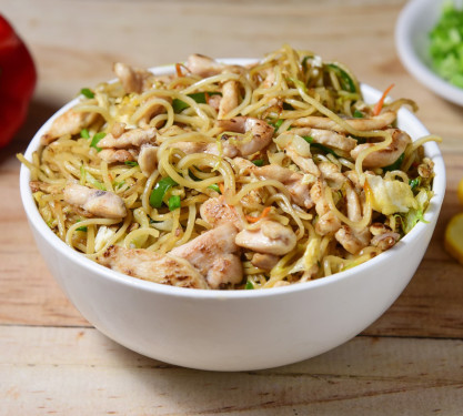 Steamed Noodles With Chicken