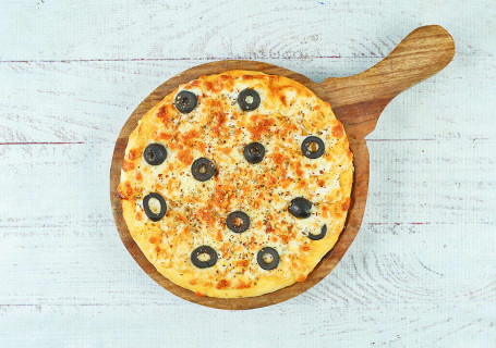 Black Olive Cheese Pizza Delight