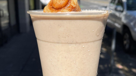 Cinnamon Roll Milkshake