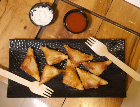 Shrimp Samosa (8 Pcs)