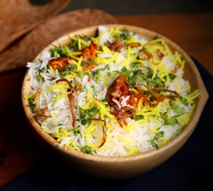 Veg Paneer Hyderabadi Dum Biryani [Serves 1]