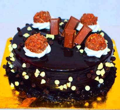 Chocolate Kitkai Ferrero(500Gm Eggless Cake)