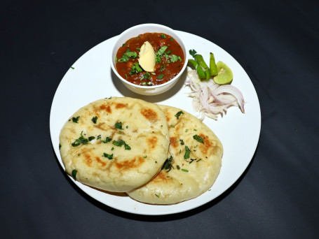 Butter Chole Kulcha (3 Pcs Kulcha)