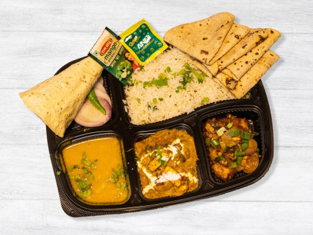 Paneer Chilly Wali Thali