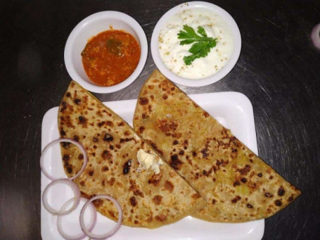 Butter Aloo Paratha With Dal Makhani [100 Grams] And Curd [100 Grams]