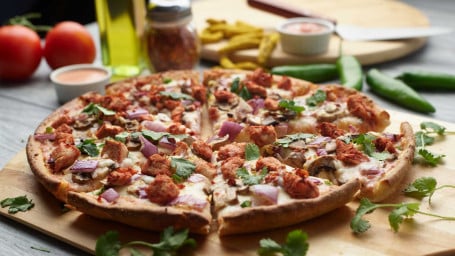 Tandoori Chicken Pizza Family