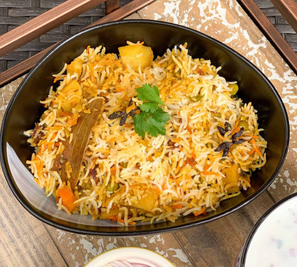 Veg Dum Sizzling Biryani