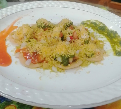 Papdi Chaat (7 Pieces)
