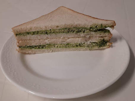 Cheese Chutney Sandwich (With Chips)