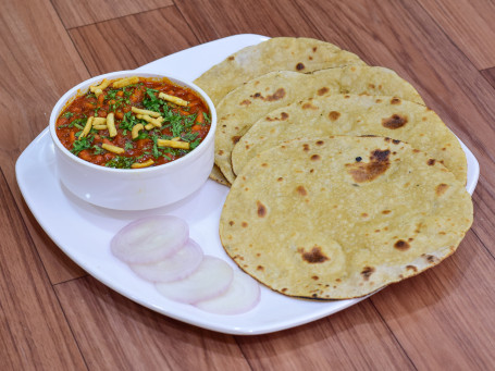 Butter Tawa Roti (4 Pcs) Sev Tamatar Salad