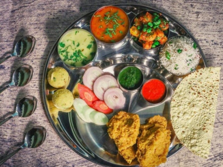 Party Pack Bafla Thali(4 Thali)