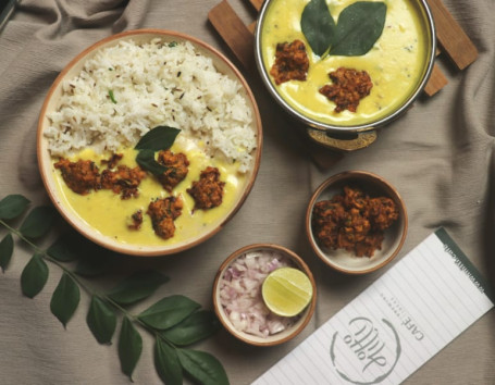 Pakora Kadhi Jeera Rice