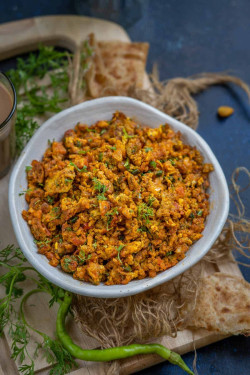 Special Butter Paneer Egg Bhurji [4 Eggs]