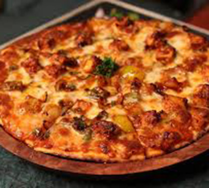 Schezwan Chilli Paneer Pizza