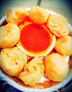 Chili Paneer Momos (6 Pcs)