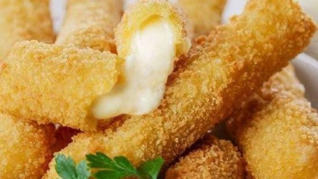 Fried Cheese Sticks (6 Pcs)