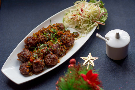 Veg Manchurian And Cripsy Noodles