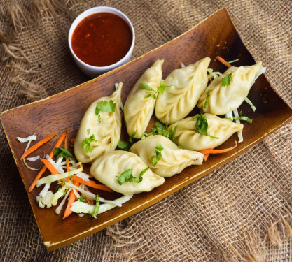 1928 Classic Veg Momos