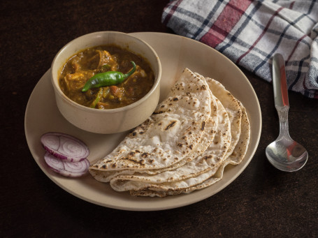 Roti With Paneer Massala