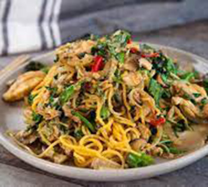 Thai Chili Basil Noodles (Chicken)