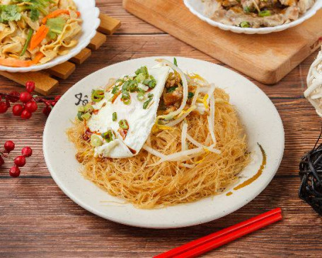 Chǎo Mǐ Fěn （Xiǎo） Stir-Fried Rice Noodles