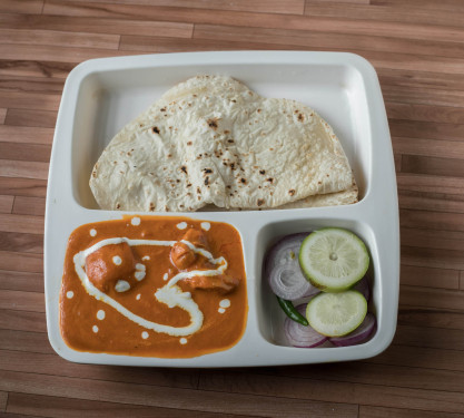 Tawa Roti3Pcs With 2Pcs Chicken Butter Masala Comboo,Salad And Chutney