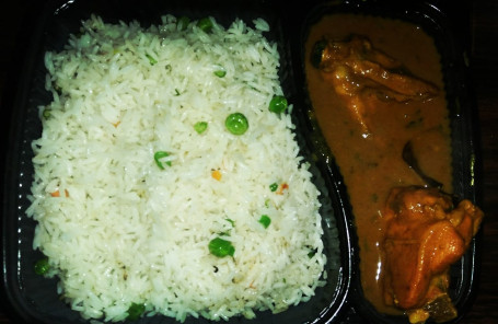 Pulao With Chiken Curry 2Pc Salad And Chutney