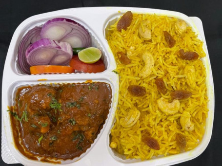 Basanti Polao Chicken Kasa