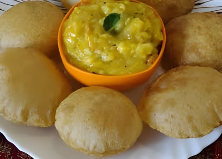 Poori(2) Vada(4) Combo