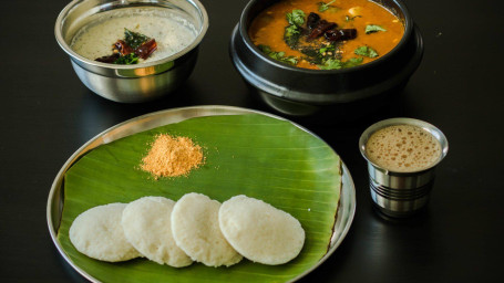 Ghee Karam Idli (4 Pcs)