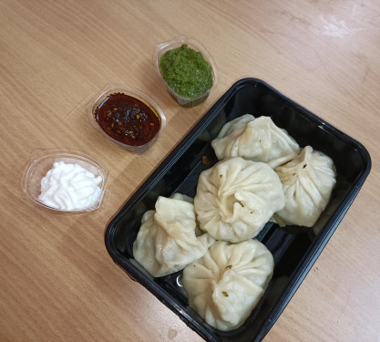 Veg Cheese Momos Steamed (6 Piece)