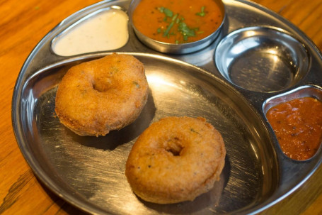 T A Medu Vada Sambhar Pieces