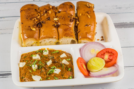 Pav Bhaji With Garlic Butter Pav (4 Pcs) (250 Ml)