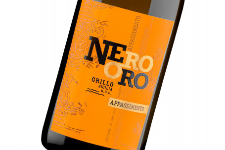 Nero Oro Grillo Appassimento, Sicília, Itália