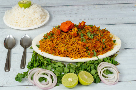 Red Chicken Tikka Rice