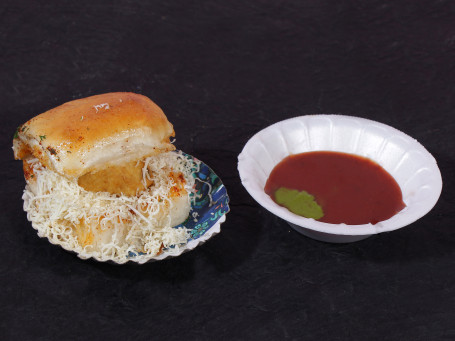 Kachhi Cheese Butter Vadapav