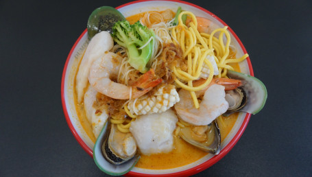 Curry Laksa With Seafood Combination