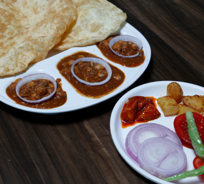 Chhole Bhature [350Gm]