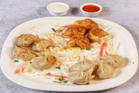 Chicken Momos Platter 9 Pieces [Steamed+Fried+Pan Fried]