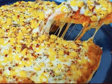 Small Cheese And Corn Pizza