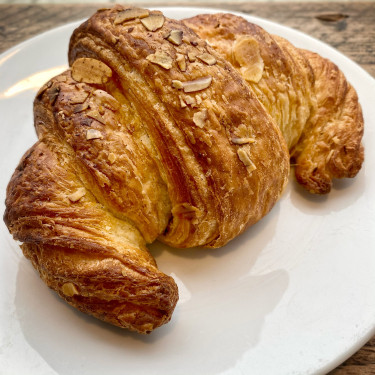 Croissant Vegano De Amêndoa