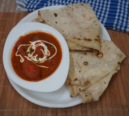 Chicken Rara With 2 Rumall Roti