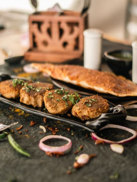 Veg Galouti Kabab Paratha [Serves 1-2]
